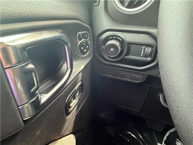 2025 Jeep Wrangler Sahara (Stk: 25471D) in London - Image 19 of 22