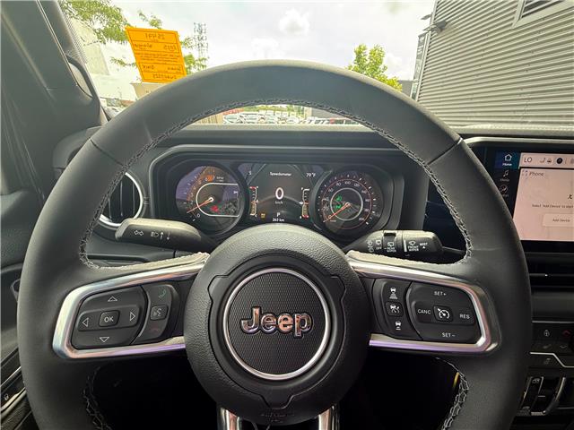2025 Jeep Wrangler Sahara (Stk: 25471D) in London - Image 13 of 22