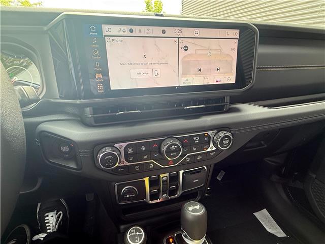 2025 Jeep Wrangler Sahara (Stk: 25471D) in London - Image 20 of 22