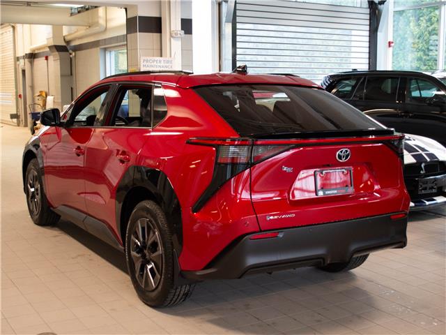 2026 Toyota bZ XLE (Stk: 26497) in Kingston - Image 4 of 15