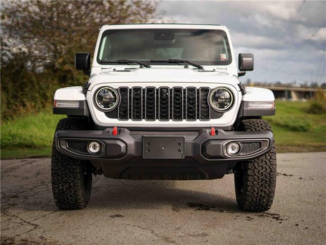 2025 Jeep Wrangler Rubicon (Stk: S658702) in Surrey - Image 2 of 24