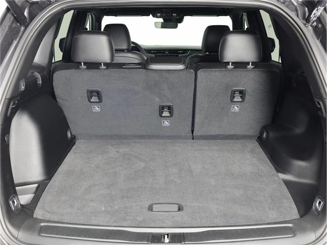 2025 Jeep Grand Cherokee Laredo (Stk: 25J257A) in Calgary - Image 10 of 22