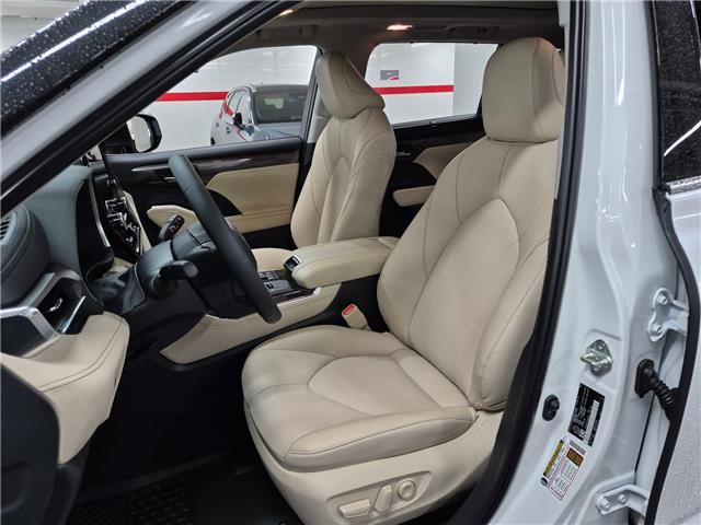 2025 Toyota Highlander Hybrid Limited (Stk: 10U6277) in Markham - Image 11 of 36