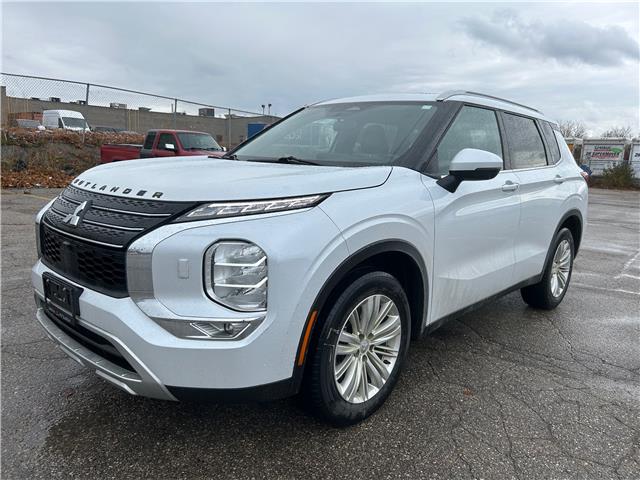 2024 Mitsubishi Outlander SE (Stk: 816) in Kitchener - Image 1 of 9
