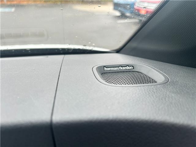 2025 Volkswagen ID. Buzz 1st Edition (Stk: V5038U) in Kingston - Image 20 of 40