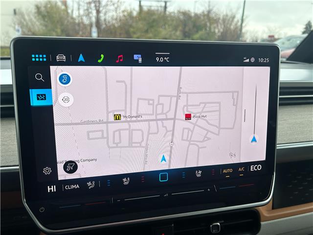 2025 Volkswagen ID. Buzz 1st Edition (Stk: V5038U) in Kingston - Image 16 of 40