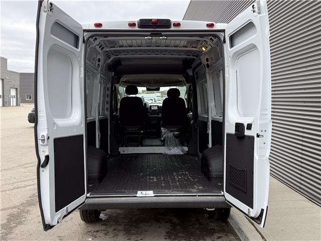 2025 RAM ProMaster 2500 High Roof (Stk: 25564) in London - Image 6 of 22