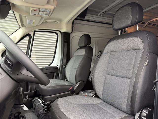 2025 RAM ProMaster 2500 High Roof (Stk: 25564) in London - Image 7 of 22