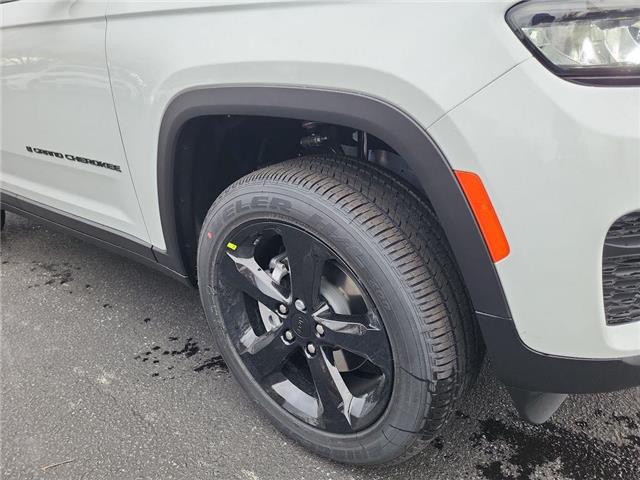 2025 Jeep Grand Cherokee Laredo (Stk: 250445) in Windsor - Image 10 of 23