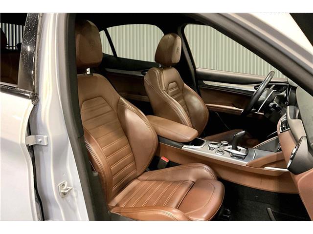 2021 Alfa Romeo Stelvio ti (Stk: RU0023) in Richmond - Image 24 of 25