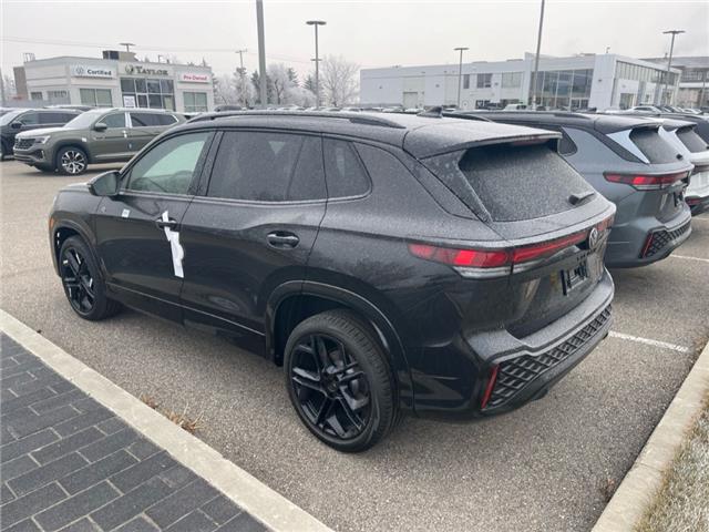 2026 Volkswagen Tiguan Comfortline R-Line Black Edition (Stk: 260139) in Regina - Image 2 of 13