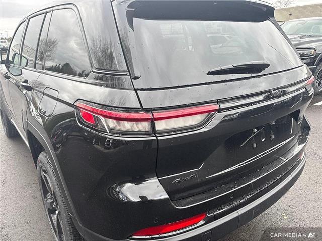 2025 Jeep Grand Cherokee Laredo (Stk: 164627) in London - Image 13 of 26