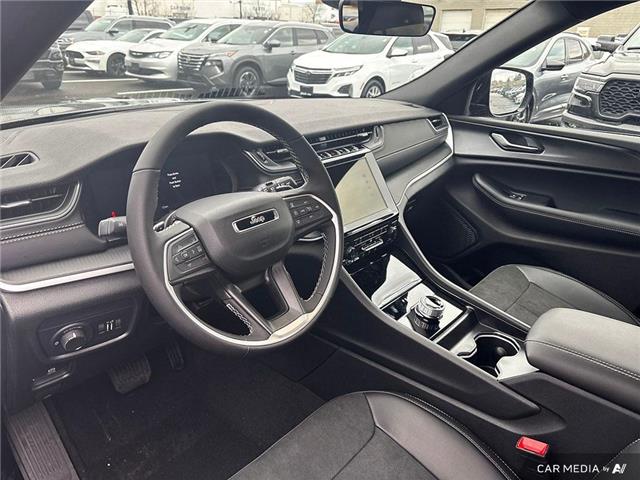 2025 Jeep Grand Cherokee Laredo (Stk: 164627) in London - Image 14 of 26