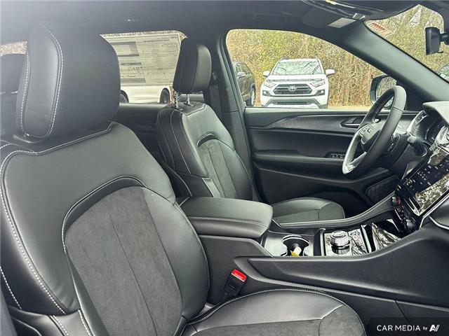 2025 Jeep Grand Cherokee Laredo (Stk: 164627) in London - Image 25 of 26