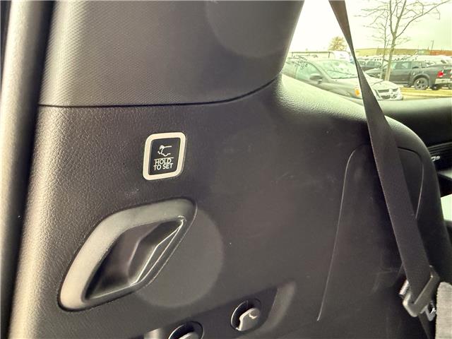 2025 Jeep Wagoneer Series III (Stk: 25569D) in London - Image 10 of 34