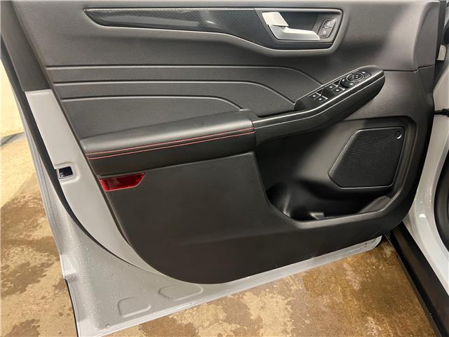 2025 Ford Escape ST-Line (Stk: 25ES37) in St.Paul - Image 3 of 11