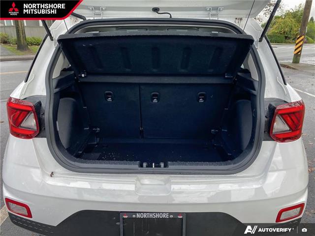 2023 Hyundai Venue Preferred w/Two-Tone in North Vancouver - Image 10 of 23