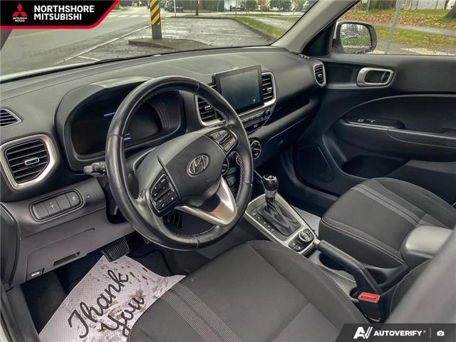 2023 Hyundai Venue Preferred w/Two-Tone in North Vancouver - Image 11 of 23