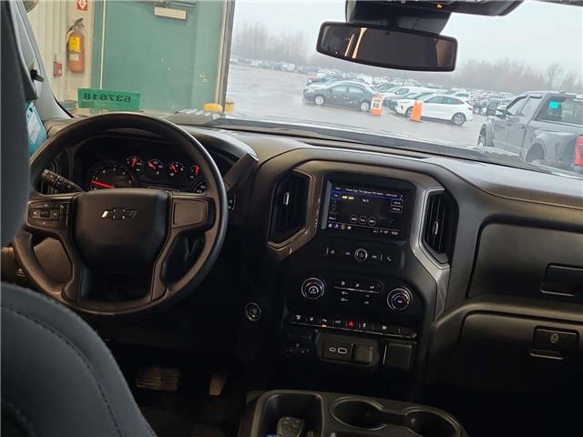 2025 Chevrolet Silverado 2500HD Custom (Stk: 43276J) in Belleville - Image 2 of 3