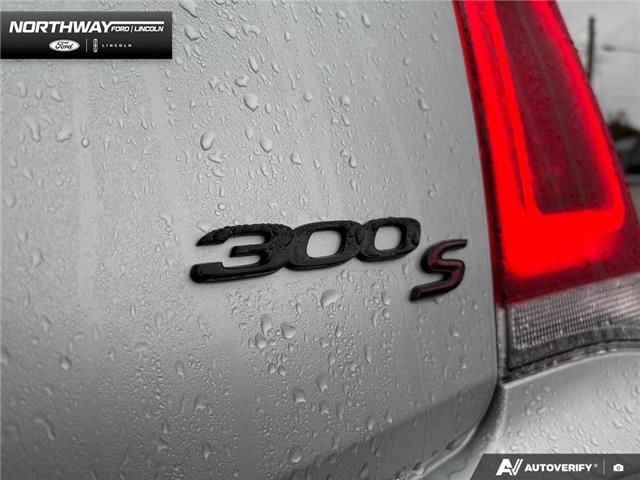 2022 Chrysler 300 S (Stk: DR1061) in Brantford - Image 8 of 22 2022 Chrysler 300 S (Stk: DR1061) in Brantford - Image 8 of 22