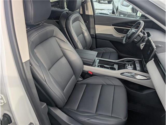 2025 Lincoln Nautilus Premiere (Stk: 32377) in Calgary - Image 12 of 27