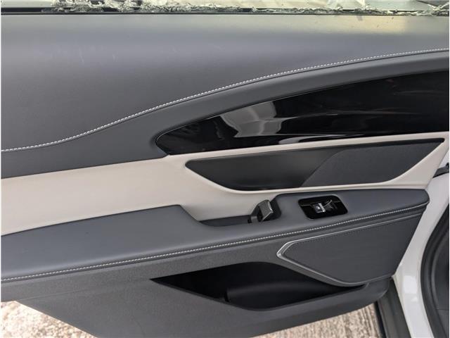 2025 Lincoln Nautilus Premiere (Stk: 32377) in Calgary - Image 16 of 27