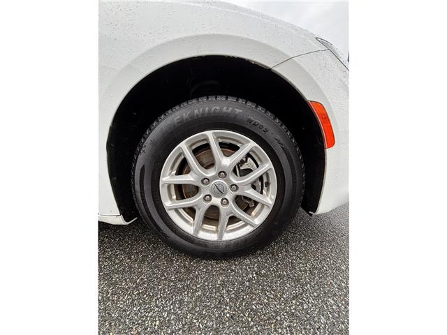 2021 Chrysler Grand Caravan SXT (Stk: 246141B) in Vancouver - Image 16 of 17