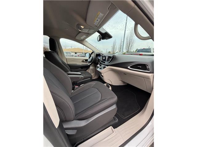 2021 Chrysler Grand Caravan SXT (Stk: 246141B) in Vancouver - Image 15 of 17