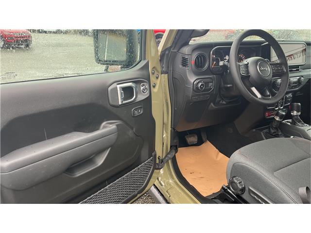 2026 Jeep Wrangler Rubicon (Stk: TT031) in Kamloops - Image 7 of 22