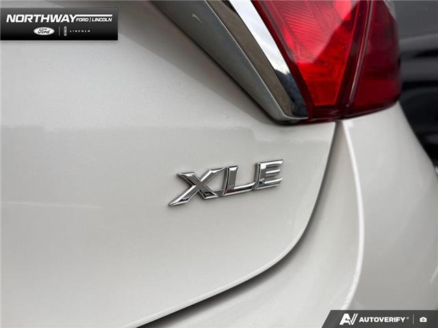2016 Toyota Camry XLE V6 (Stk: 5ME1606B) in Brantford - Image 8 of 23