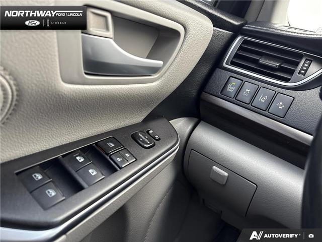 2016 Toyota Camry XLE V6 (Stk: 5ME1606B) in Brantford - Image 15 of 23