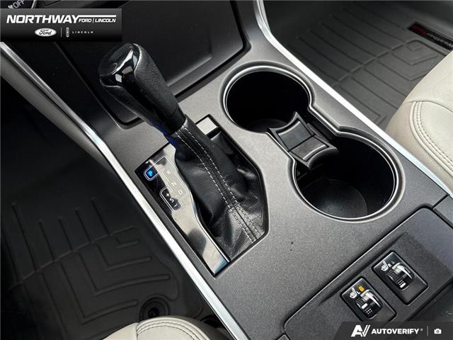 2016 Toyota Camry XLE V6 (Stk: 5ME1606B) in Brantford - Image 16 of 23