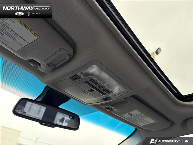 2016 Toyota Camry XLE V6 (Stk: 5ME1606B) in Brantford - Image 19 of 23