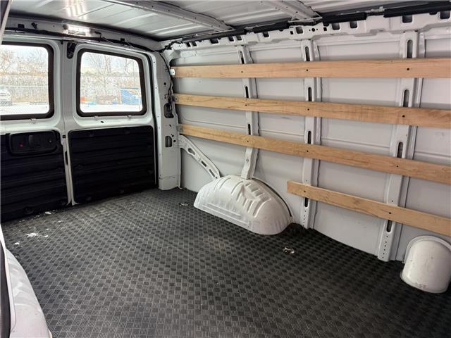 2023 GMC Savana 2500 Work Van (Stk: U11027) in London - Image 9 of 22