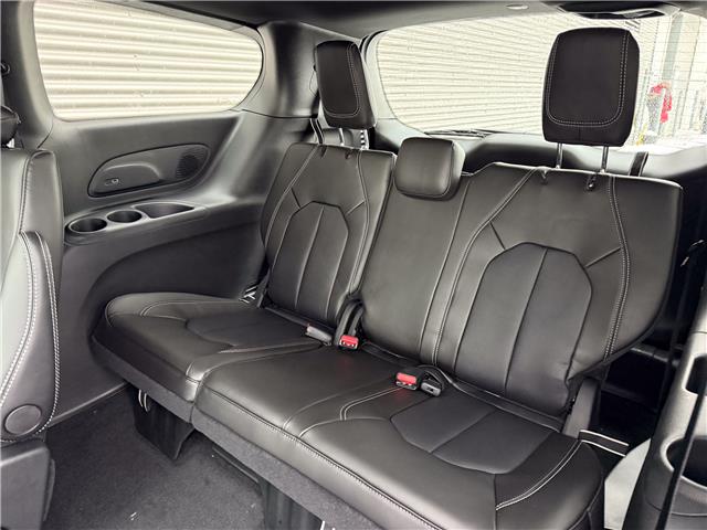 2026 Chrysler Pacifica Select (Stk: 26087) in London - Image 15 of 33