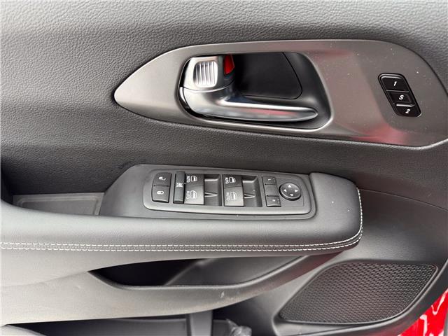 2026 Chrysler Pacifica Select (Stk: 26087) in London - Image 24 of 33