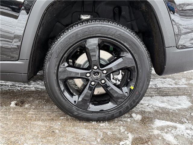 2025 Jeep Grand Cherokee L Laredo (Stk: 25571) in London - Image 28 of 28