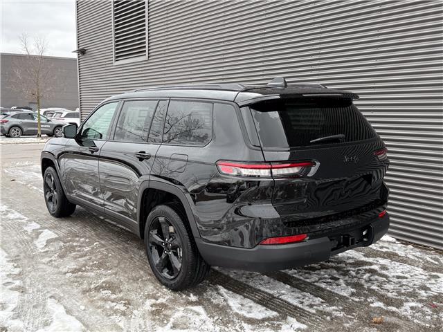 2025 Jeep Grand Cherokee L Laredo (Stk: 25571) in London - Image 4 of 28