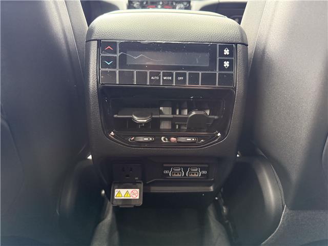 2025 Jeep Grand Cherokee L Laredo (Stk: 25571) in London - Image 25 of 28