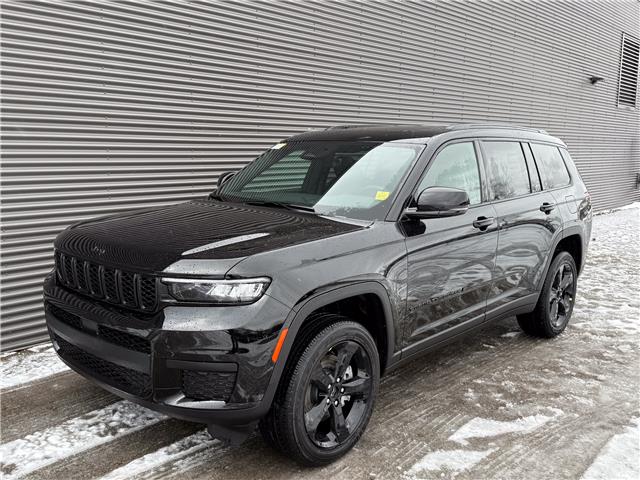 2025 Jeep Grand Cherokee L Laredo (Stk: 25571) in London - Image 1 of 28