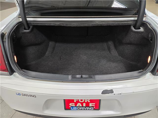 2020 Chrysler 300 S (Stk: 20CA23139A) in Winnipeg - Image 7 of 24