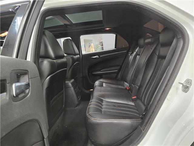 2020 Chrysler 300 S (Stk: 20CA23139A) in Winnipeg - Image 10 of 24