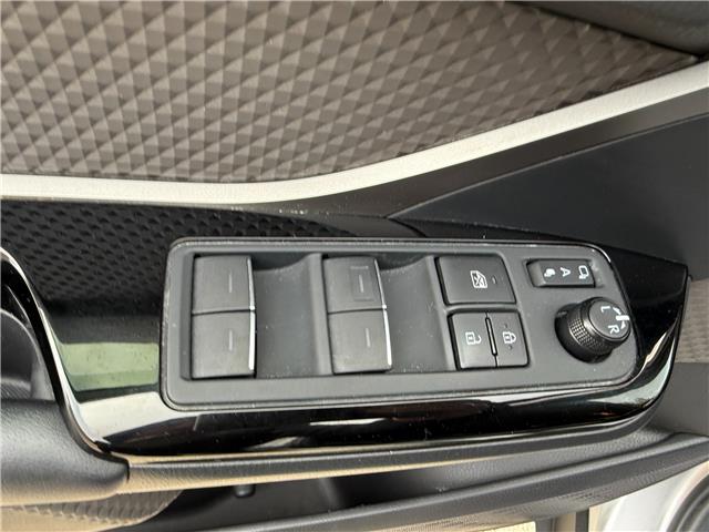2020 Toyota C-HR Limited (Stk: 16044A) in Newmarket - Image 7 of 49