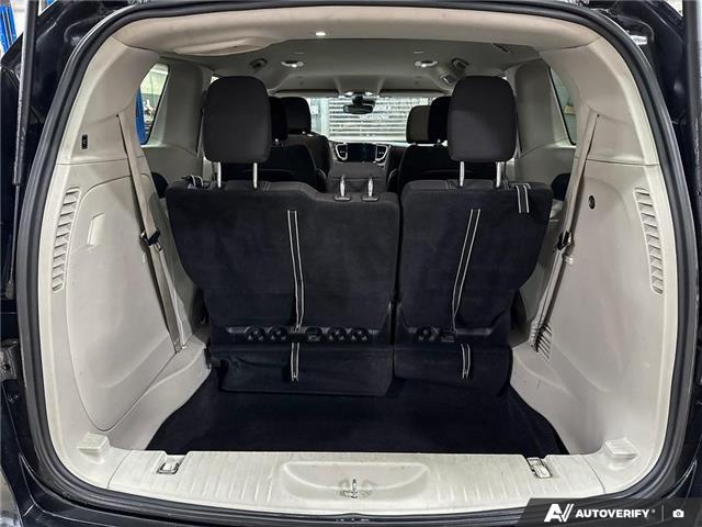 2022 Chrysler Grand Caravan SXT (Stk: 20U2256R) in Innisfil - Image 11 of 24