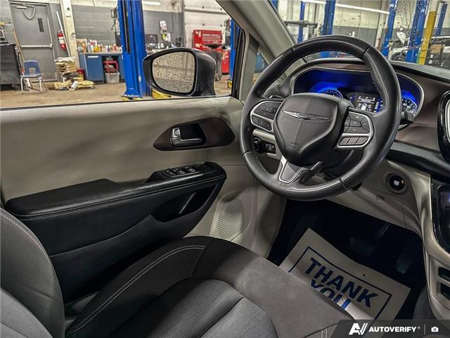 2022 Chrysler Grand Caravan SXT (Stk: 20U2256R) in Innisfil - Image 16 of 24