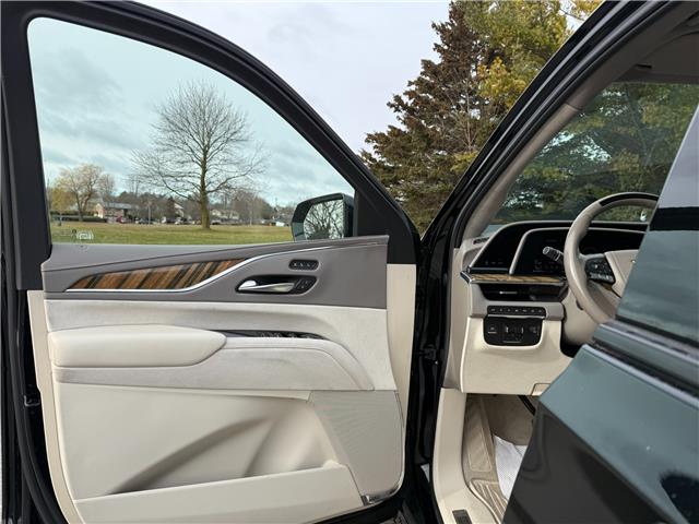 2022 Cadillac Escalade ESV Sport Platinum (Stk: 16084) in Newmarket - Image 2 of 50