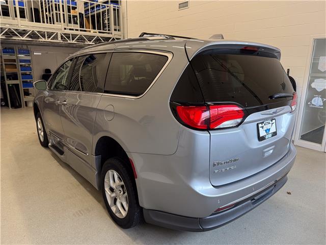 2019 Chrysler Pacifica Touring-L (Stk: UM041) in London - Image 4 of 30
