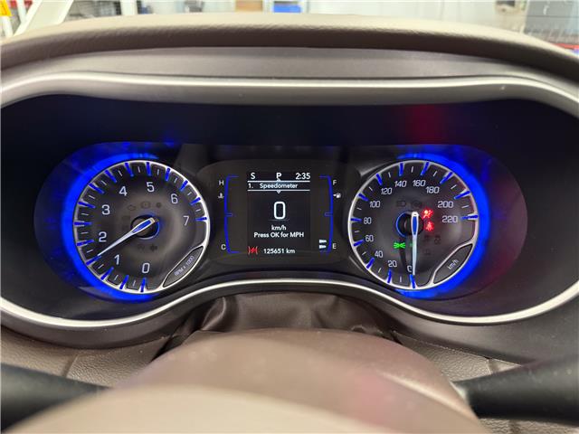 2019 Chrysler Pacifica Touring-L (Stk: UM041) in London - Image 17 of 30