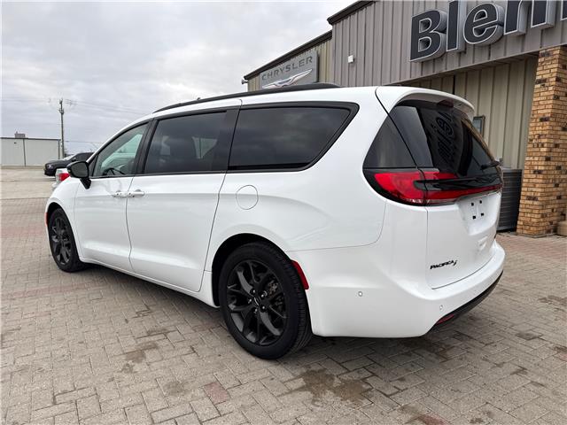 2024 Chrysler Pacifica Limited (Stk: 5B095A) in Blenheim - Image 3 of 21 2024 Chrysler Pacifica Limited (Stk: 5B095A) in Blenheim - Image 3 of 21