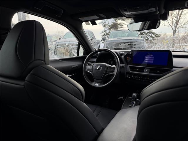 2025 Lexus UX 300h Base (Stk: 4598A) in Calgary - Image 17 of 19